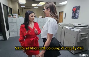 Đang chơi game mà chị gái cú mút buồi chùn chụt
