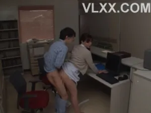 ông xã vô dụng, bà xã đi vụng trộm với sếp