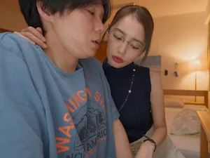 Phụ nữ trẻ là những người có súng tốt nhất. Họ không chỉ có thân hình đẹp mà còn rất gợi cảm.